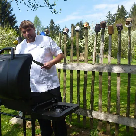 ゲストハウス Klokoci Sněžné